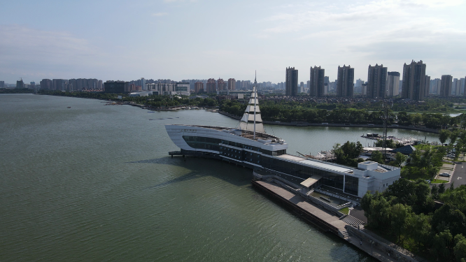 旅游景区湖南常德柳叶湖水上运动俱乐部航拍