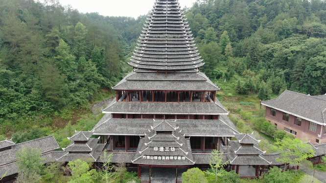 旅游景区湖南通道万佛山鼓楼航拍 