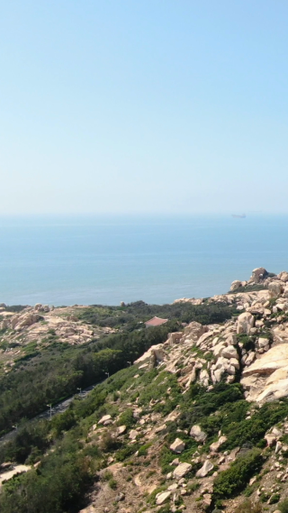 旅游景区福建湄洲岛大海海浪沙滩礁石竖屏