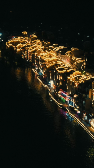 旅游景区贵州镇远古镇夜景竖屏航拍