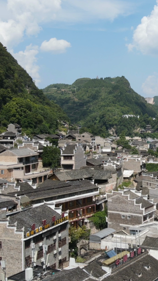 旅游景区贵州镇远古城竖屏航拍