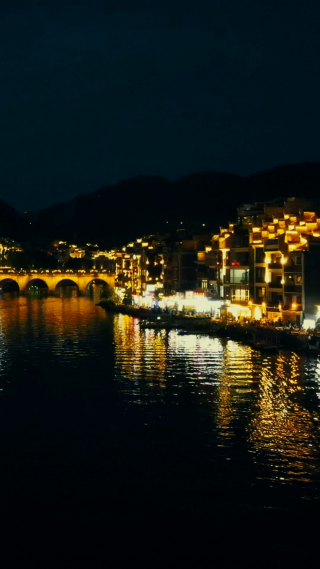 旅游景区贵州镇远古镇夜景竖屏航拍
