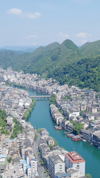 旅游景区贵州镇远古镇竖屏航拍