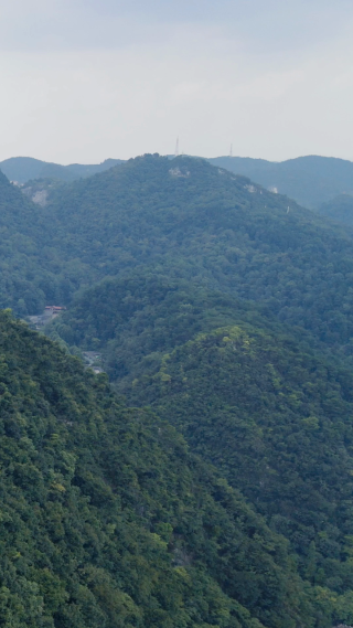 旅游景区贵阳黔灵山4A景区竖屏航拍