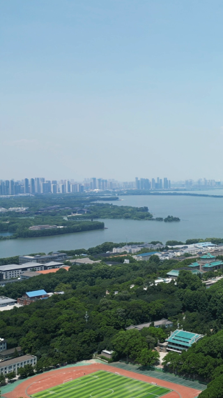 湖北武汉大学校园竖屏航拍