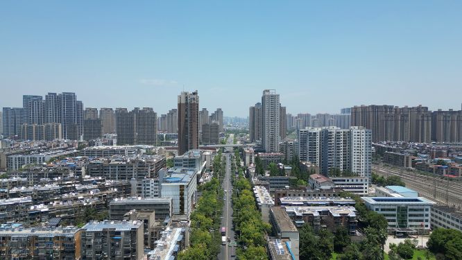 湖北襄阳城市交通大道车辆行驶航拍