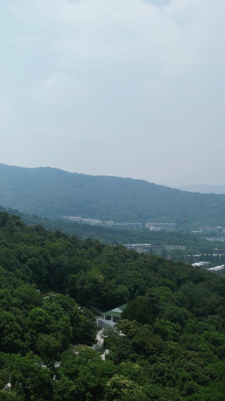 湖北襄阳烈士纪念馆竖屏航拍
