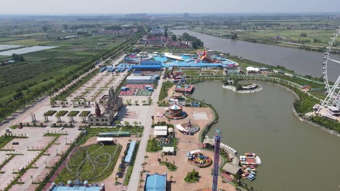 湖南岳阳洞庭湖水上世界游乐场摩天轮航拍