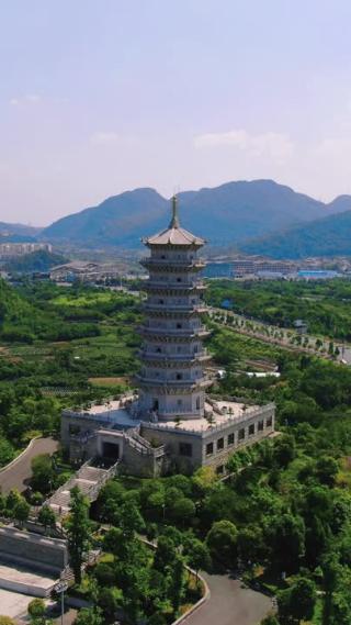 竖屏航拍贵阳大兴国寺