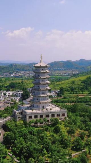 竖屏航拍贵阳大兴国寺