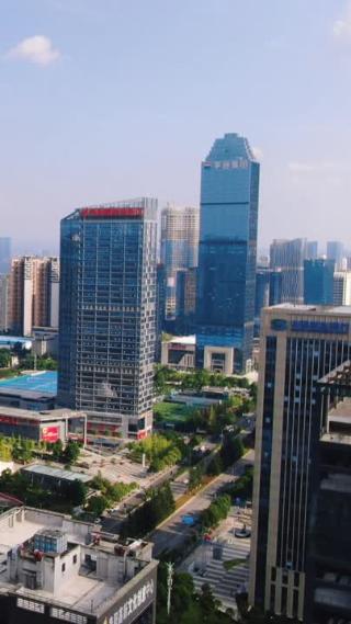 竖屏航拍贵阳经济开发区商务建筑
