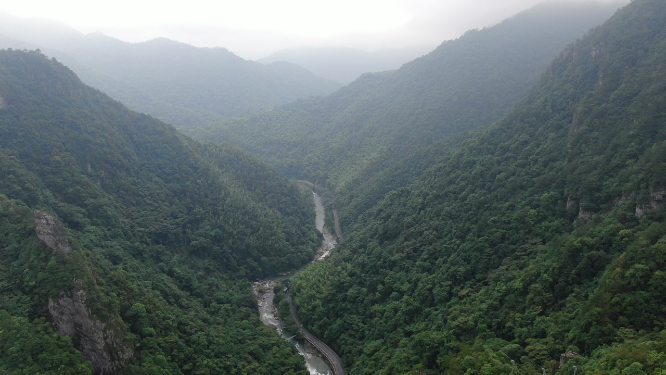 自然风光高山山川清澈溪流航拍