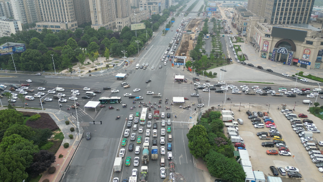航拍城市拥堵交通