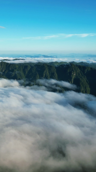 航拍大自然高山云海湖北神农架风景区 