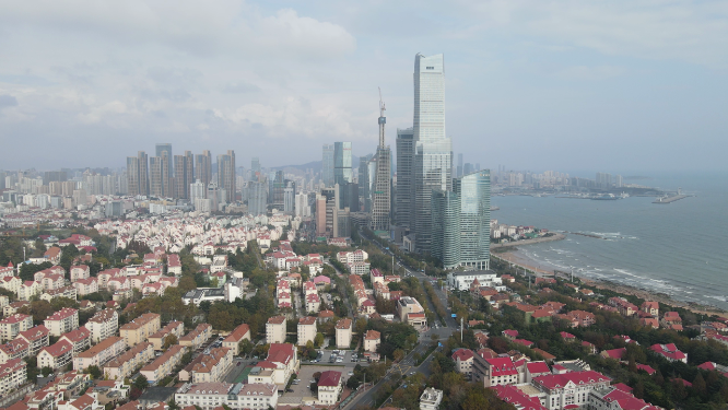 航拍山东青岛海天中心海岸线
