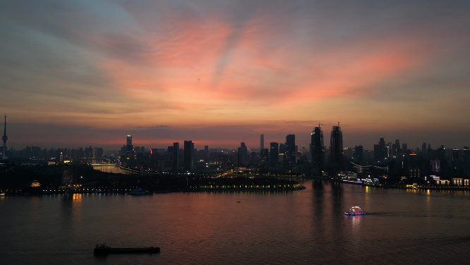 航拍武汉日落晚霞夕阳火烧云