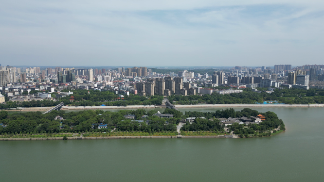 航拍江西吉安城市建设