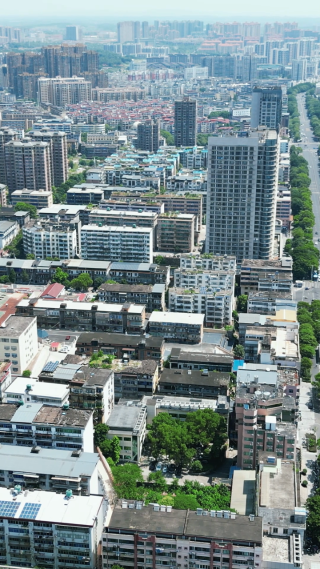 航拍江西吉安城市建设竖屏