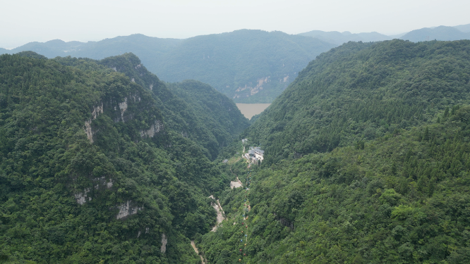 航拍湖北宜昌三峡风光高山峻岭