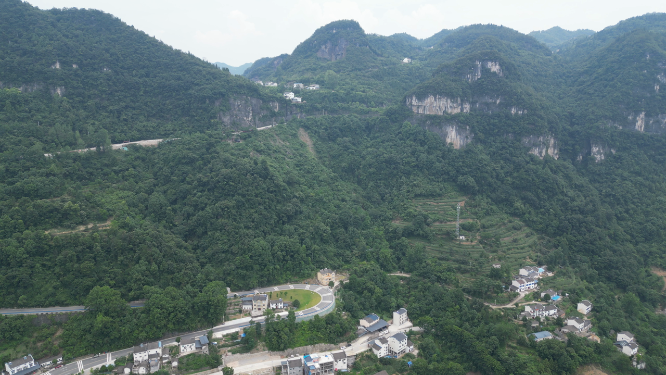 航拍湖北宜昌三峡风光高山峻岭