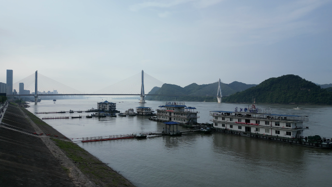 航拍湖北宜昌夷陵长江大桥