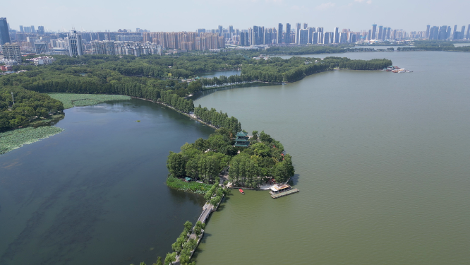 航拍湖北武汉东湖5A景区