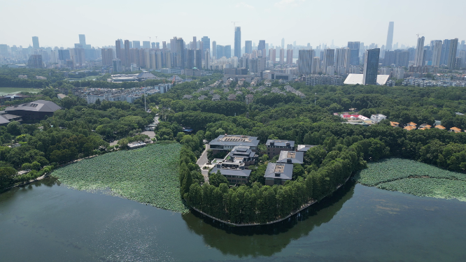航拍湖北武汉东湖5A景区