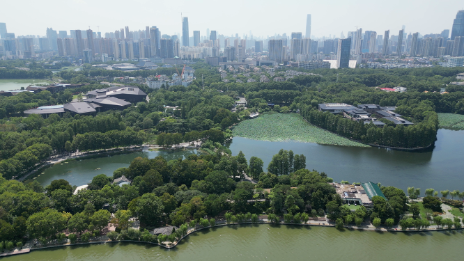 航拍湖北武汉东湖公园