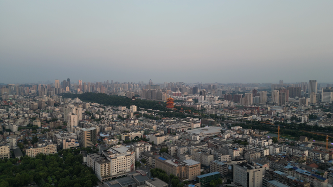 航拍湖北武汉城市清晨