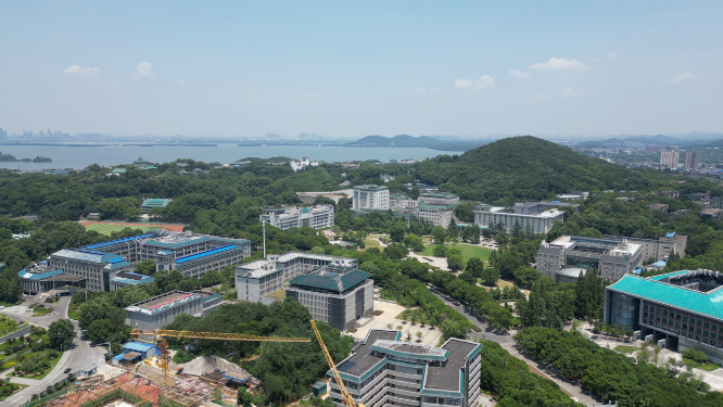 航拍湖北武汉大学高等学府 