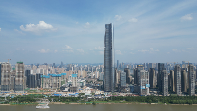 航拍湖北武汉绿地中心第一高楼