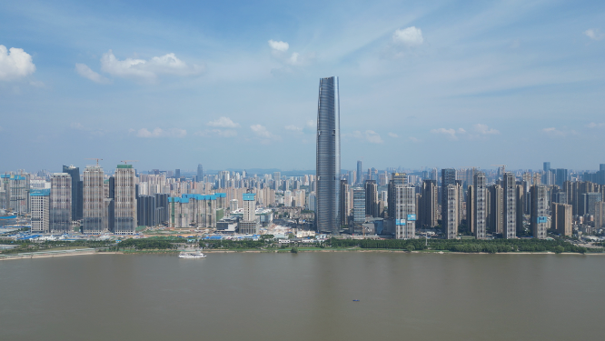 航拍湖北武汉绿地中心第一高楼