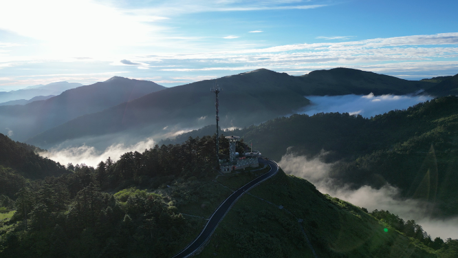 航拍湖北神农架5A景区