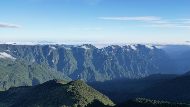 航拍湖北神农架5A景区