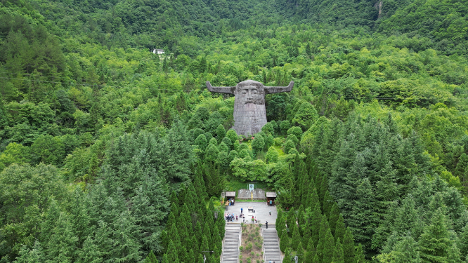 航拍湖北神农架神龙坛