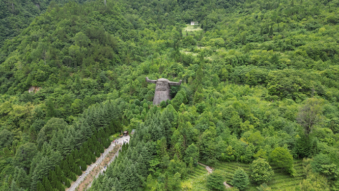 航拍湖北神农架神龙坛