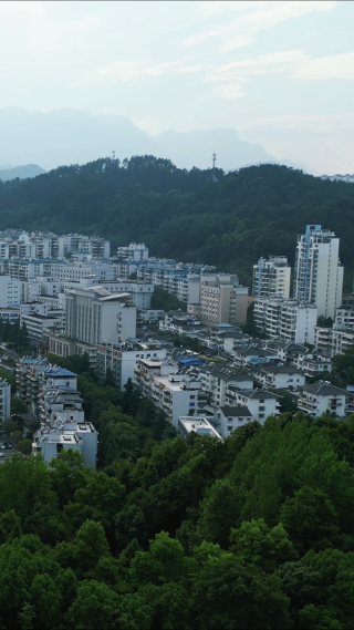 航拍湖北秭归县城市建设