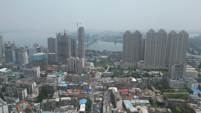 航拍湖北襄阳城市高楼建筑