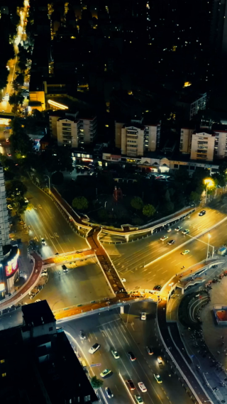 航拍湖北襄阳夜景交通竖屏