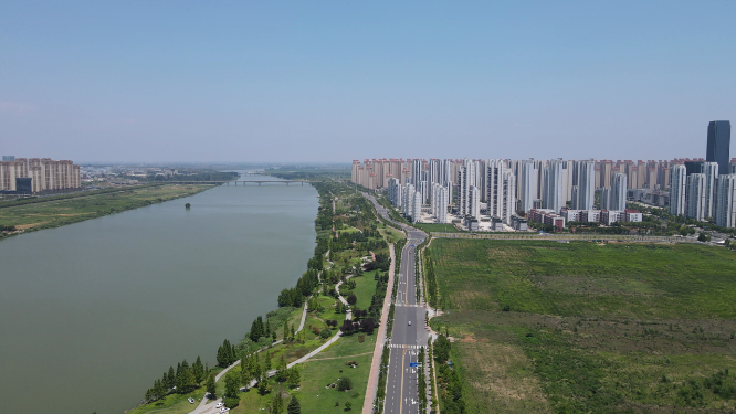 航拍湖北襄阳新城城市交通