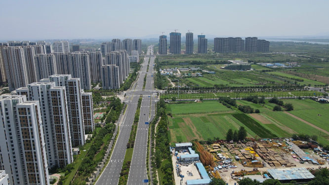 航拍湖北襄阳新城城市交通