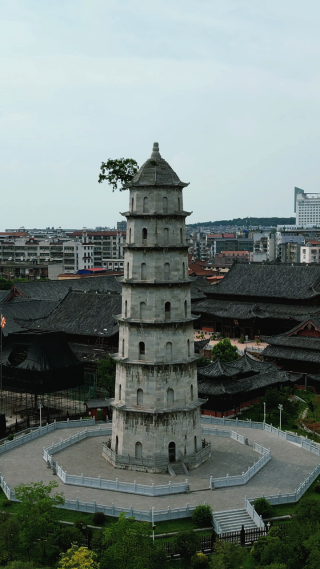 航拍湖北黄冈安国寺青云塔