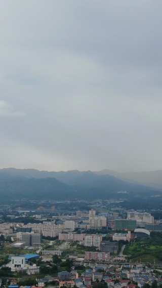 航拍田野乡村暴雨来袭