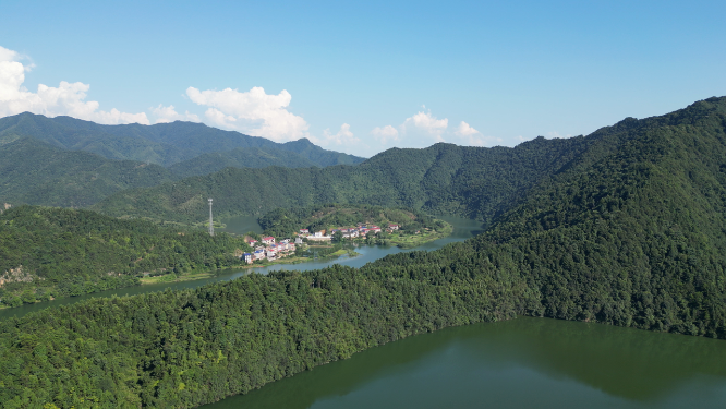航拍祖国依山傍水壮丽山河