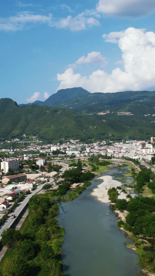 航拍美丽乡村田园农业种植基地竖屏