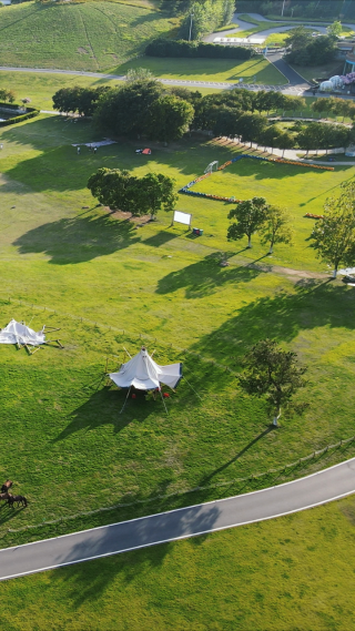 航拍草原露营基地武汉木兰草原5A景区