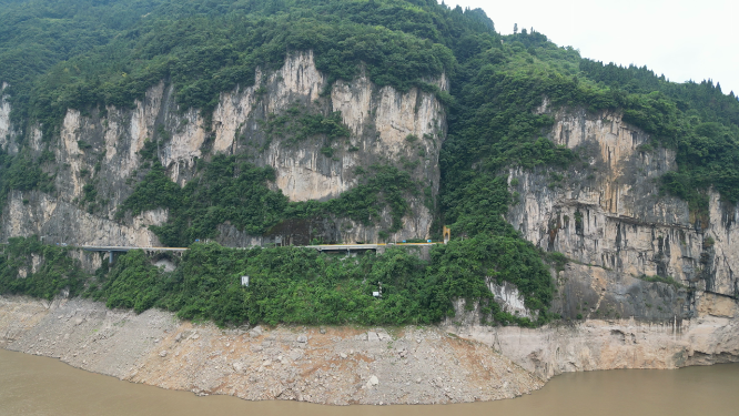 航拍长江三峡牛肝马肺峡