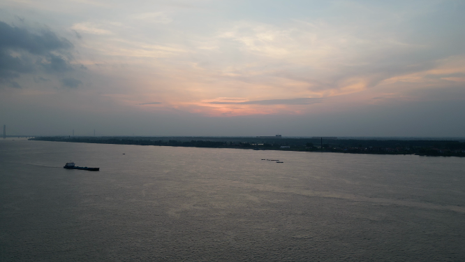 航拍长江日落晚霞夕阳西下