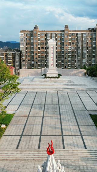 革命英雄烈士纪念碑竖屏航拍