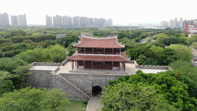 4K航拍福建泉州古城临漳门历史文化古建筑